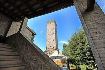 Agriturismo Le Due Torri Torre Quadrano Spello Buitenkant foto